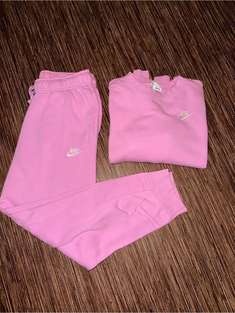 Nike Women’s Pink Crewneck Sweatshirt & Joggers Set